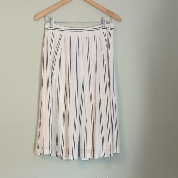 J.O.A. Los Angeles Vintage White Striped Pleated Skirt, US M - Picture 1 of 6